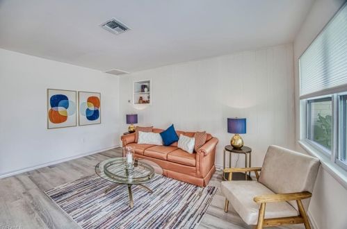 1096 Rordon Ave, Naples FL 34103-4577 exterior