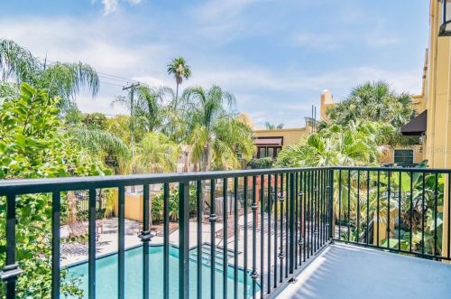 3321 Las Campos Pl, Tampa FL  33611-2968 exterior