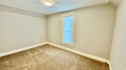 447 Dickinson St, Grand Rapids MI 49507-2109 exterior