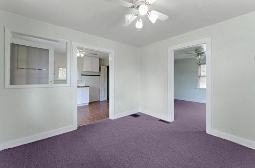 1801 Universal Rd, Pittsburgh PA 15235-3955 exterior