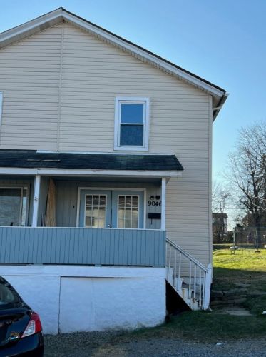 9046 Maple St, Pittsburgh PA  15239-1628 exterior