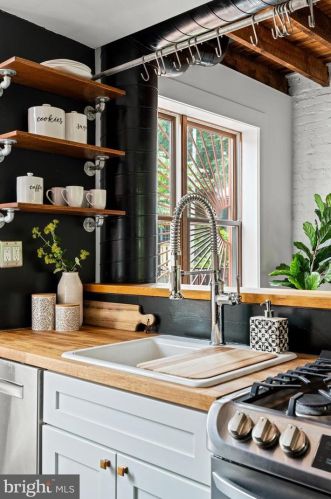 761 Hobart Pl, Washington DC 20001-3811 exterior