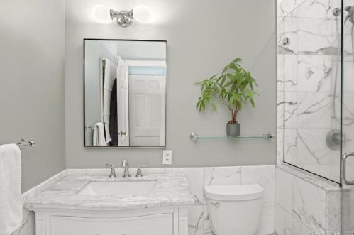 75 Nursery St, Norwalk CT 06850-1707 exterior