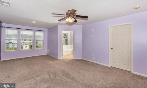 711 Grant Dr, Hanover PA  17331-2079 exterior