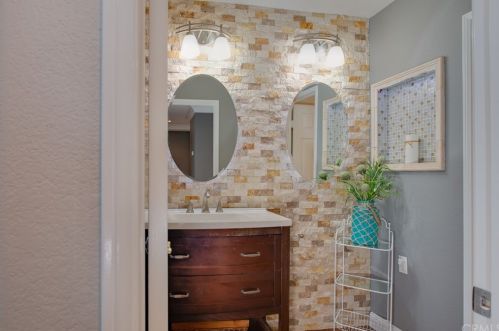 11307 Brookfall Ct, Riverside CA 92505-5135 exterior