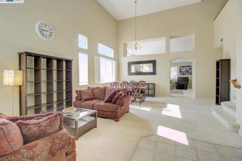 5306 Crystyl Ranch Dr, Concord, CA 94521-5447