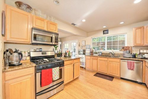 914 Mormon St, Folsom CA 95630-2611 exterior