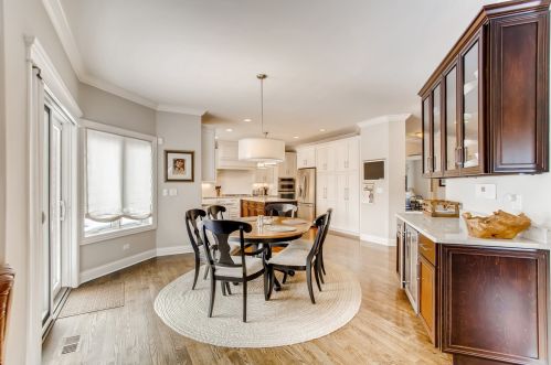 252 Grantley Ave, Elmhurst IL 60126-2237 exterior