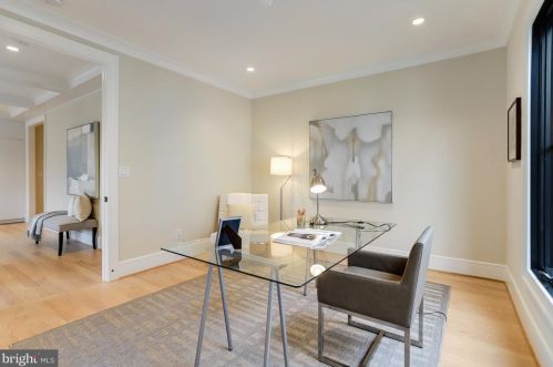 4700 25th St, Arlington VA  22207-3519 exterior