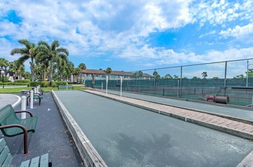 3627 Arctic Cir, Naples FL 34112-5052 exterior