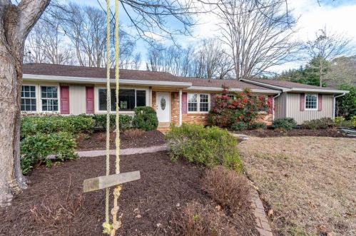 3902 Irvindale Rd, Duluth, GA 30096-2526