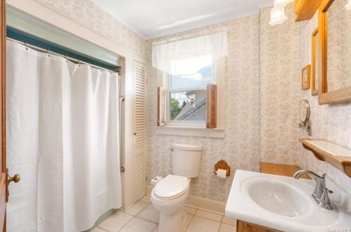 37 Columbia Ave, Middletown NY 10940-5929 exterior