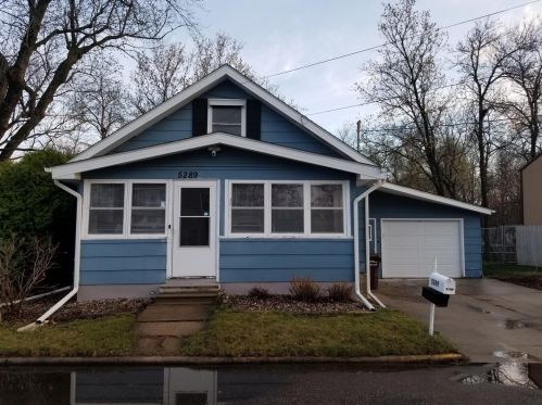 5289 Main St, Maple Plain, MN 55359-9695