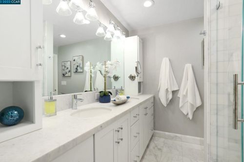 81 Byron Dr, Concord CA 94523-4102 exterior