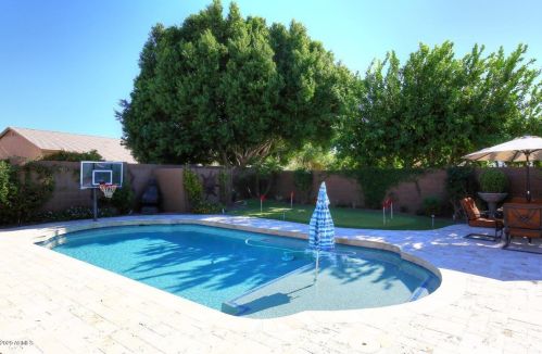 4515 Chisum Trl, Phoenix AZ  85050-8568 exterior