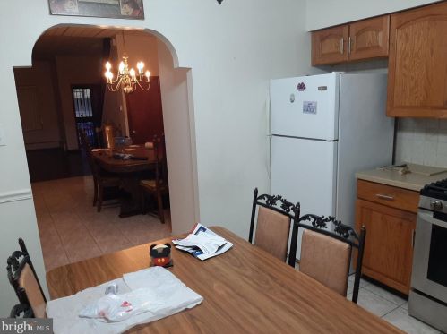 2337 15 St, Philadelphia PA 19102-5025 exterior