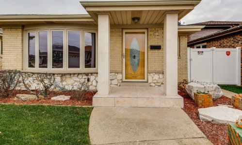 4615 Maria Ct, Chicago, IL 60656-4163