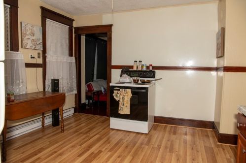 229 College St, Springfield MA 01109-4404 exterior