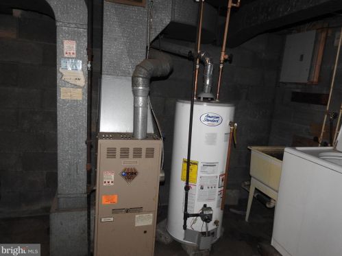 377 Morse St, Camden NJ 08105-2710 exterior