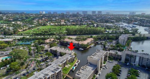 1 Royal Palm Way, Boca Raton FL  33432-8735 exterior