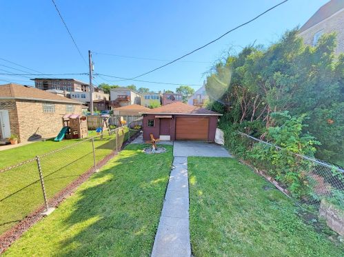 829 34 St, Chicago IL 60608-6703 exterior