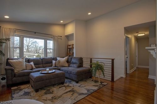 8 White Meadow Rd, Rockaway NJ  07866-1903 exterior