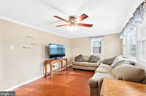 581 Kings Hwy, Camden NJ 08106-2207 exterior