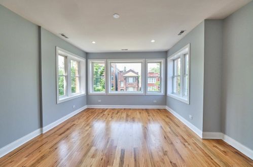 6345 Artesian Ave, Chicago IL  60659-1921 exterior