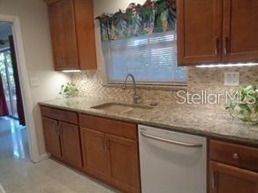 8416 Boulder Pl, Tampa FL  33615-4912 exterior