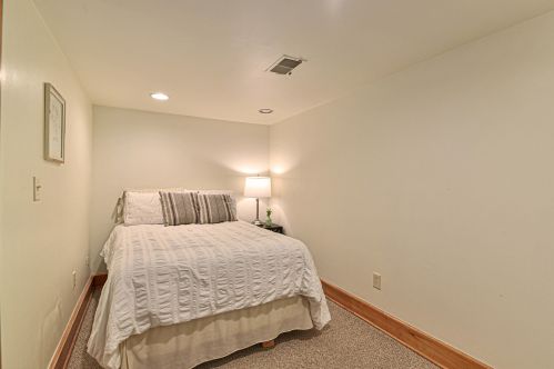 622 67, Milwaukee WI 53213-3953 exterior