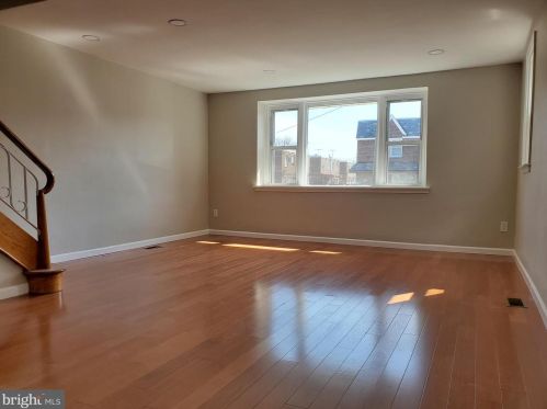 7054 Dorcas St, Philadelphia PA 19111-4111 exterior