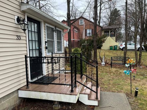 33 Eastern Pkwy, Poughkeepsie NY  12603-1508 exterior