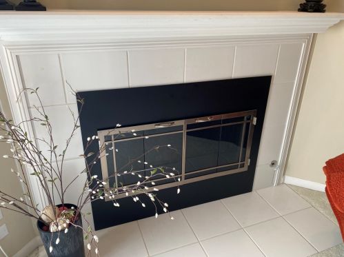 665 Barlina Rd, Bull Valley IL 60014-8451 exterior