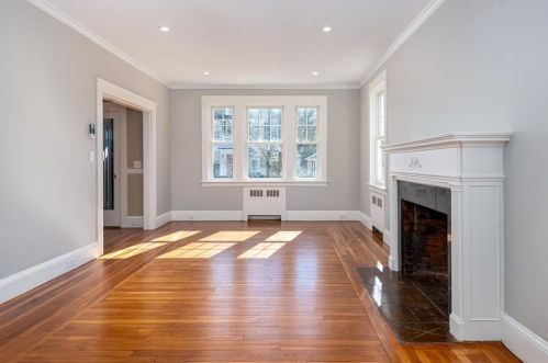 12 Goldsmith St, Providence RI 02906-4808 exterior