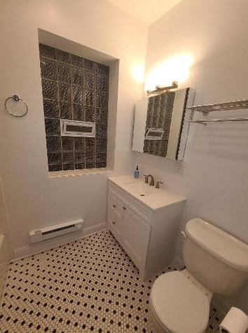 1303 Cornelia Ave, Chicago IL  60657-1401 exterior