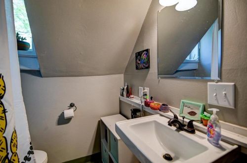 1145 Johnson St, Madison WI 53703-4137 exterior