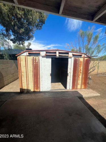 2901 21st Ave, Phoenix AZ 85027-3422 exterior