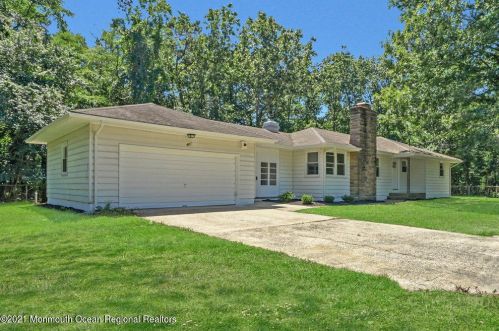 47 Carlisle St, Browns Mills, NJ 08015-3227