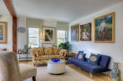 162 Rhode Is Ave, Middletown RI 02840-2761 exterior