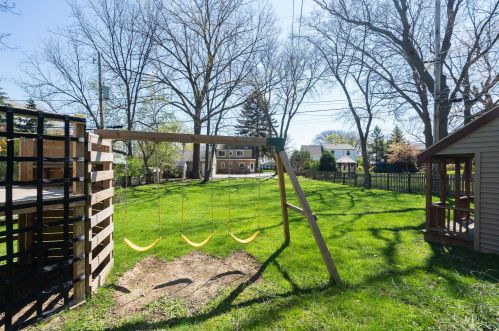 2441 111, Milwaukee WI 53226-4111 exterior