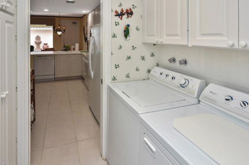 3572 Islandwalk Cir, Naples FL 34119-1613 exterior