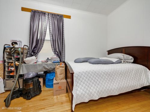 2008 Addison St, Chicago IL 60618-6102 exterior