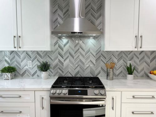 1401 Garland Ave, Tustin CA  92780-3821 exterior