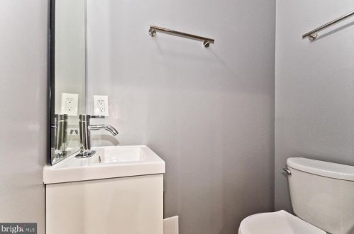 4650 Hayes St, Washington DC 20019-3611 exterior