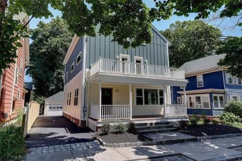 226 8th St, Providence RI  02906-5001 exterior