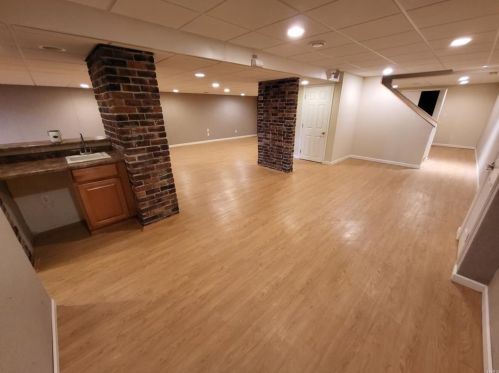 1 Crabapple Ct, Saint Louis MO 63132-3422 exterior