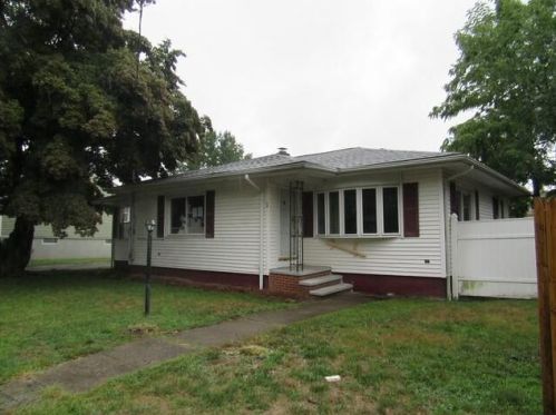 54 Compton St, Providence, RI 02908-1910