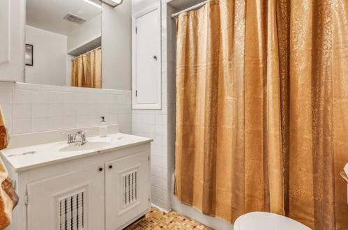 502 Main St, Pittsburgh PA 15220-5102 exterior