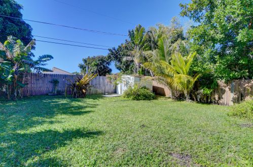 711 7 St, Boynton Beach FL 33426-3616 exterior