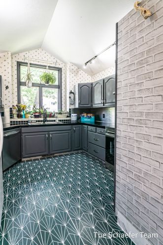 2883 Valley Ave, Grand Rapids MI 49544-1675 exterior